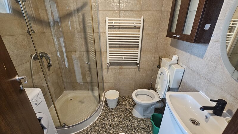 Trapezului, Burnitei, bl. 2012, centrala proprie, 10 min metrou 1 Decembrie