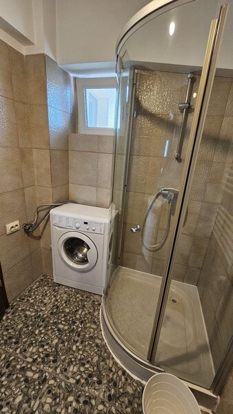 Trapezului, Burnitei, bl. 2012, centrala proprie, 10 min metrou 1 Decembrie